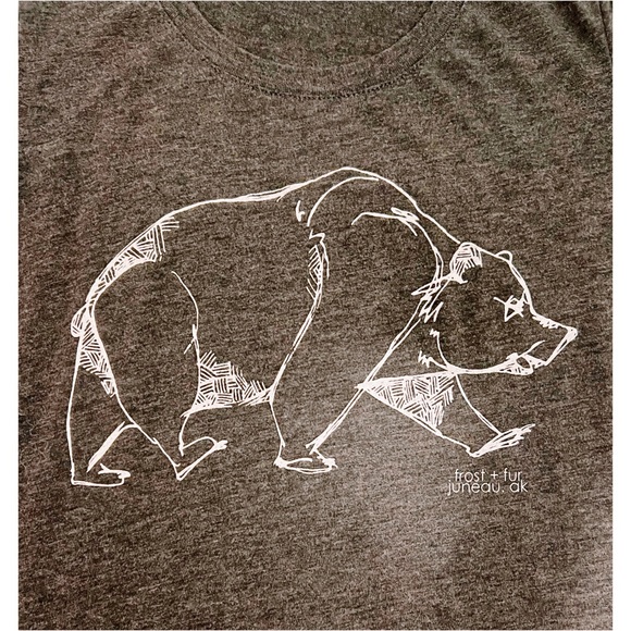 NWOT Alaskan Hand-Printed Women Slim Tee Bear Orig Design x Frost + Fur Sz Small - Picture 6 of 9